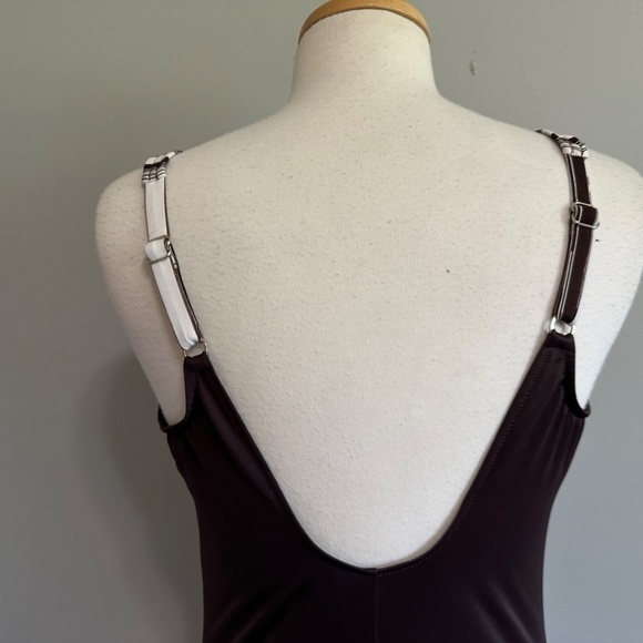 Miraclesuit Brown White Striped One Piece Swimsuit Women's Size 12 - 14? - Picture 6 of 9